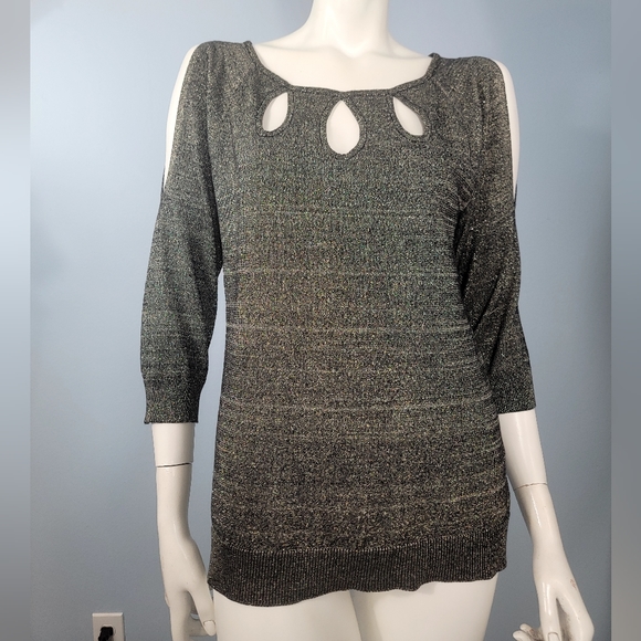 Cable & Gauge 3/4 sleeves cold shoulder metallic treads on black size Large - Picture 11 of 15